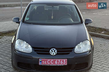 Хетчбек Volkswagen Golf 2005 в Львові