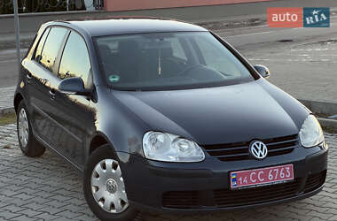 Хетчбек Volkswagen Golf 2005 в Львові