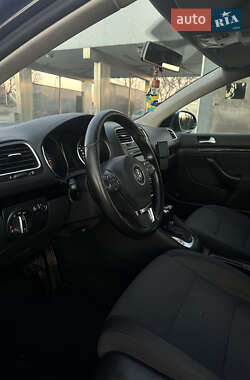 Универсал Volkswagen Golf 2010 в Бучаче