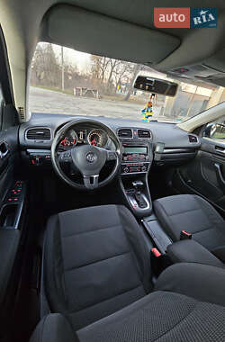 Универсал Volkswagen Golf 2010 в Бучаче