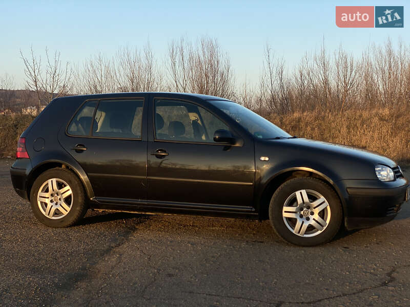 Хэтчбек Volkswagen Golf 2002 в Ивано-Франковске фото 3 Хэтчбек Volkswagen Golf 2002 в Ивано-Франковске