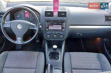 Хэтчбек Volkswagen Golf 2006 в Ходорове