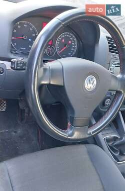 Хэтчбек Volkswagen Golf 2006 в Ходорове