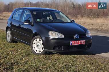 Хэтчбек Volkswagen Golf 2005 в Луцке