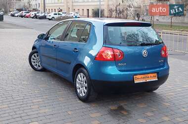 Хетчбек Volkswagen Golf 2004 в Одесі