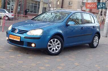 Хетчбек Volkswagen Golf 2004 в Одесі