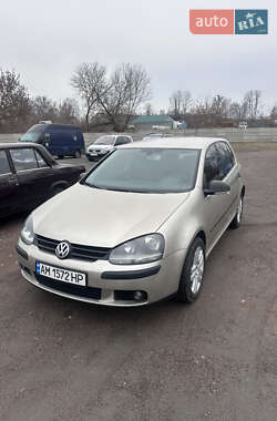 Хетчбек Volkswagen Golf 2004 в Коростені