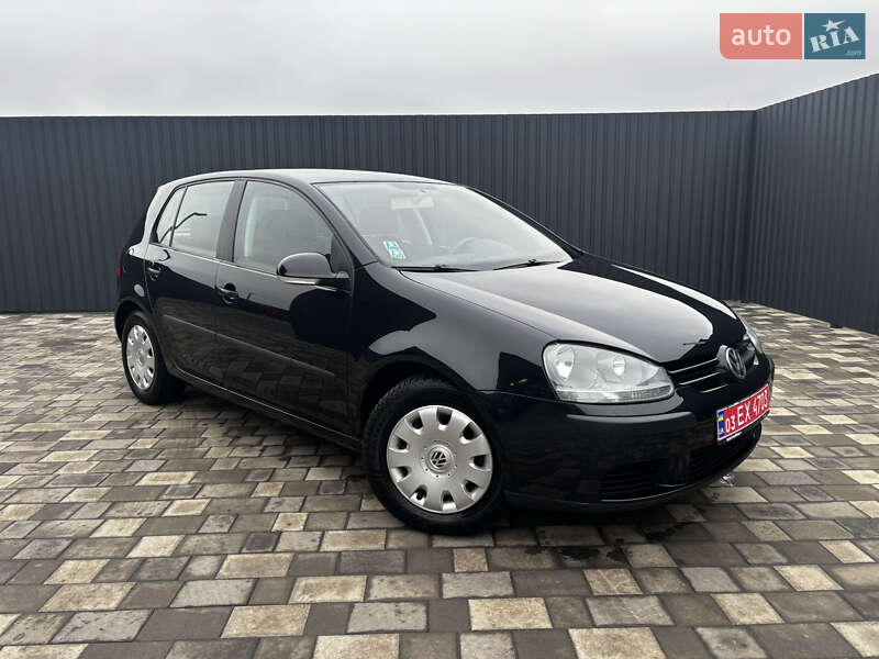 Хетчбек Volkswagen Golf 2005 в Полтаві