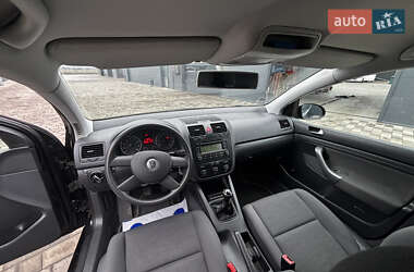 Хетчбек Volkswagen Golf 2005 в Полтаві