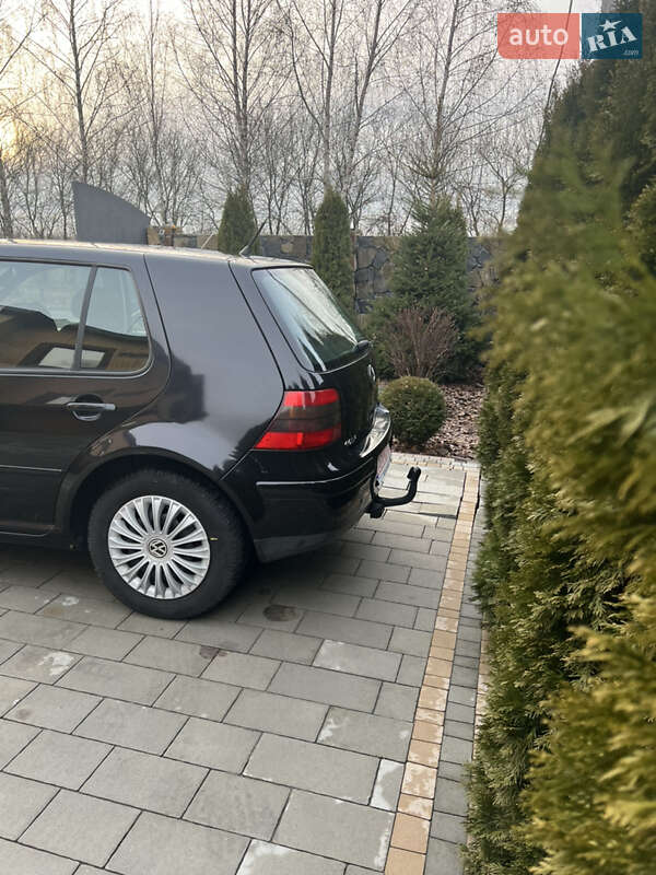 Хэтчбек Volkswagen Golf 1999 в Горохове