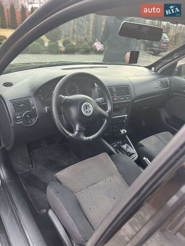 Хэтчбек Volkswagen Golf 1999 в Горохове