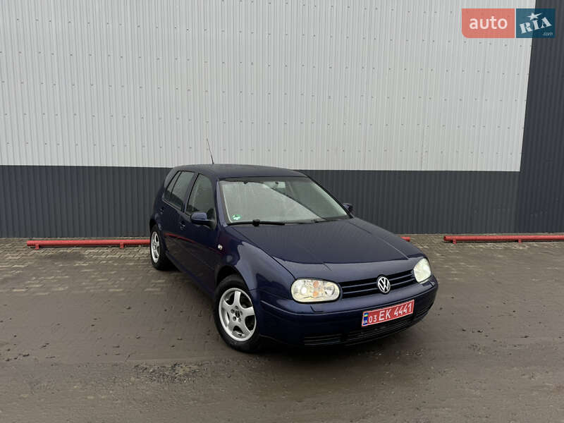 Хетчбек Volkswagen Golf 2003 в Луцьку