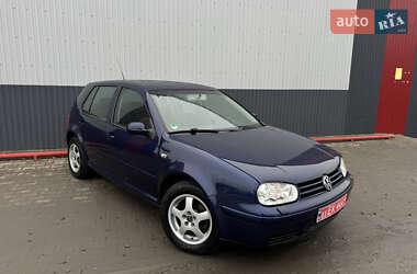 Хетчбек Volkswagen Golf 2003 в Луцьку