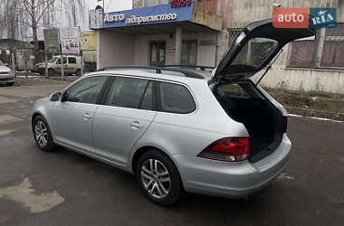 Універсал Volkswagen Golf 2010 в Сумах