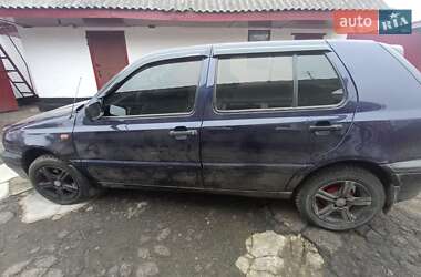 Хетчбек Volkswagen Golf 1997 в 