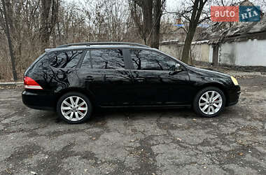 Универсал Volkswagen Golf 2009 в Киеве