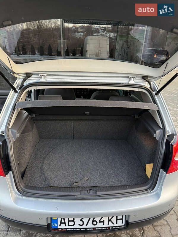 Кабріолет Volkswagen Golf 2004 в Томашполі