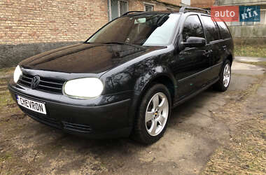 Універсал Volkswagen Golf 2001 в Києві