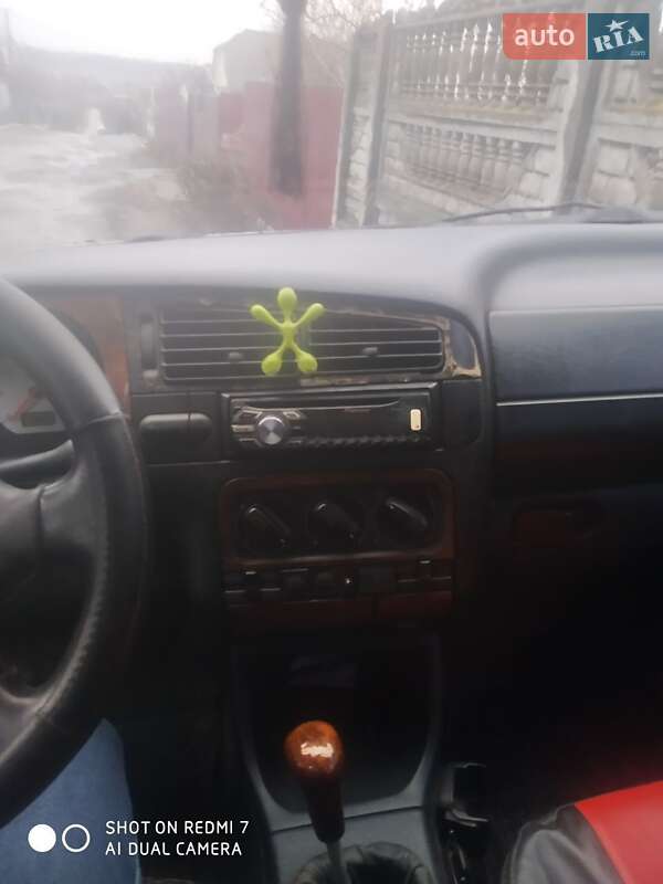 Хетчбек Volkswagen Golf 1998 в Тетієві