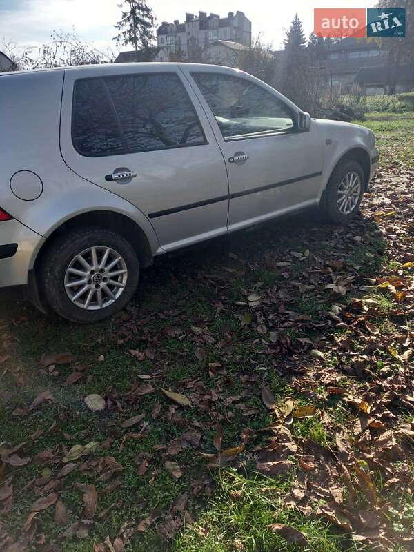 Хетчбек Volkswagen Golf 1998 в Івано-Франківську