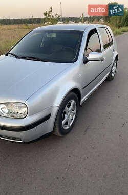 Хетчбек Volkswagen Golf 2002 в Черкасах