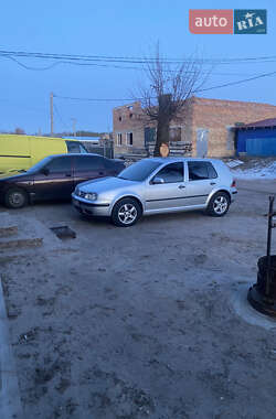 Хетчбек Volkswagen Golf 2002 в Черкасах