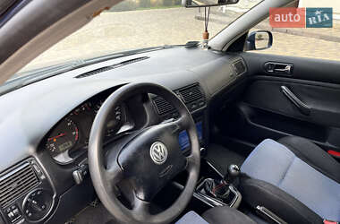 Хетчбек Volkswagen Golf 2003 в Могилів-Подільському