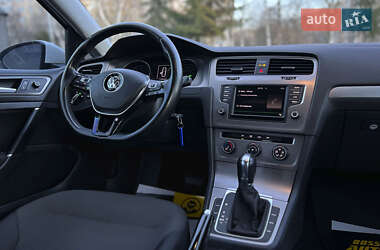 Универсал Volkswagen Golf 2016 в 