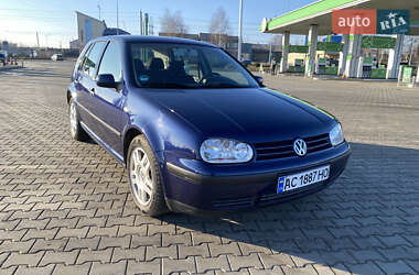 Хетчбек Volkswagen Golf 2002 в Луцьку