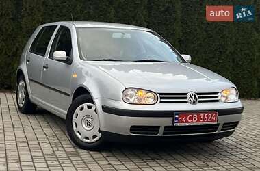 Хетчбек Volkswagen Golf 2001 в Самборі