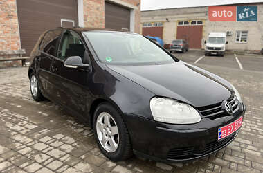 Хетчбек Volkswagen Golf 2005 в Луцьку