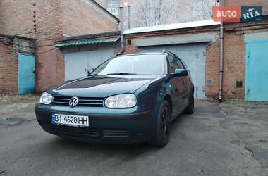 Універсал Volkswagen Golf 2001 в Полтаві