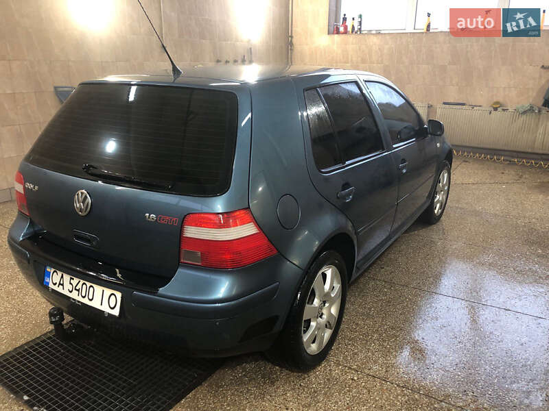 Хетчбек Volkswagen Golf 2003 в Золотоноші