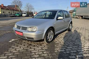 Хетчбек Volkswagen Golf 2002 в Львові