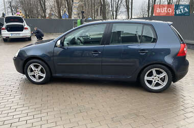 Хэтчбек Volkswagen Golf 2004 в Тернополе