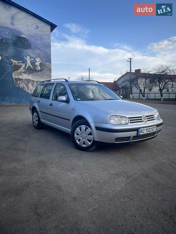 Універсал Volkswagen Golf 2000 в Турійську