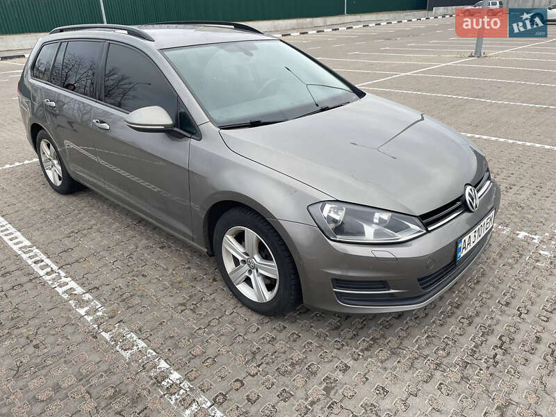 Універсал Volkswagen Golf 2016 в Києві