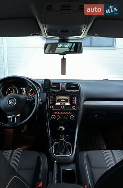 Универсал Volkswagen Golf 2012 в 