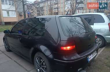 Хэтчбек Volkswagen Golf 1998 в Киеве