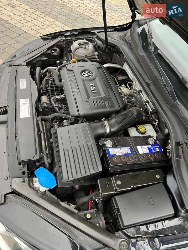 Хэтчбек Volkswagen Golf 2016 в Львове