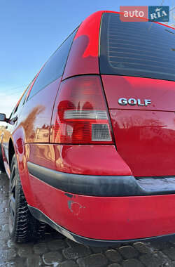 Універсал Volkswagen Golf 2004 в Жовкві