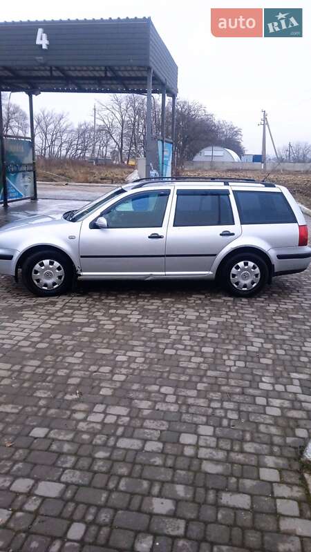 Volkswagen Golf 2000