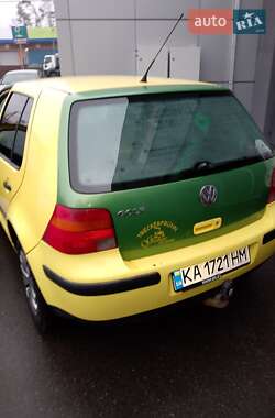 Хэтчбек Volkswagen Golf 2001 в Киеве