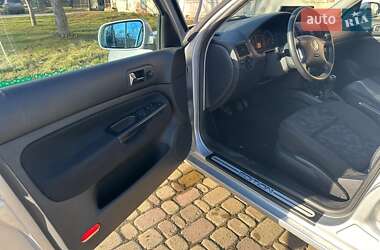 Хэтчбек Volkswagen Golf 2000 в Трускавце