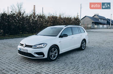 Универсал Volkswagen Golf 2017 в 