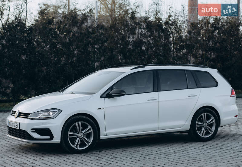 Универсал Volkswagen Golf 2017 в 