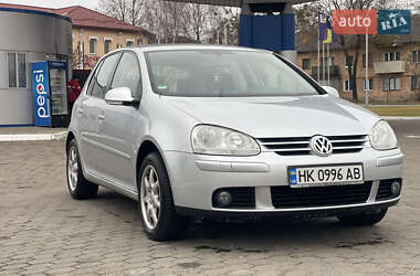 Хэтчбек Volkswagen Golf 2006 в Ровно