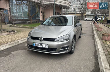 Хэтчбек Volkswagen Golf 2013 в Киеве