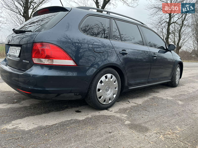 Універсал Volkswagen Golf 2009 в Вінниці