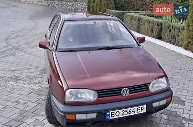 Хетчбек Volkswagen Golf 1992 в Волочиську